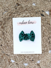 Load image into Gallery viewer, Green Velvet | Mila bow