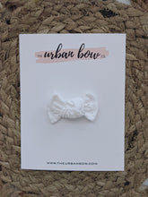 Load image into Gallery viewer, Creamy Eyelet 2.0 | mini bow