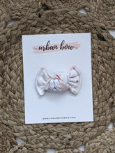 Load image into Gallery viewer, La Vie en Rose | Mila Bow