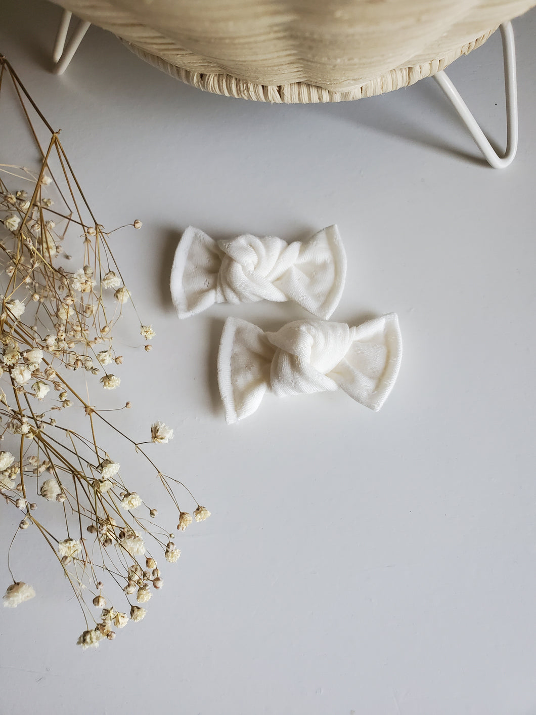 Creamy Eyelet | Mini Piggies