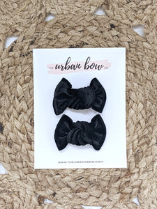Black Velvet | Mila Piggies
