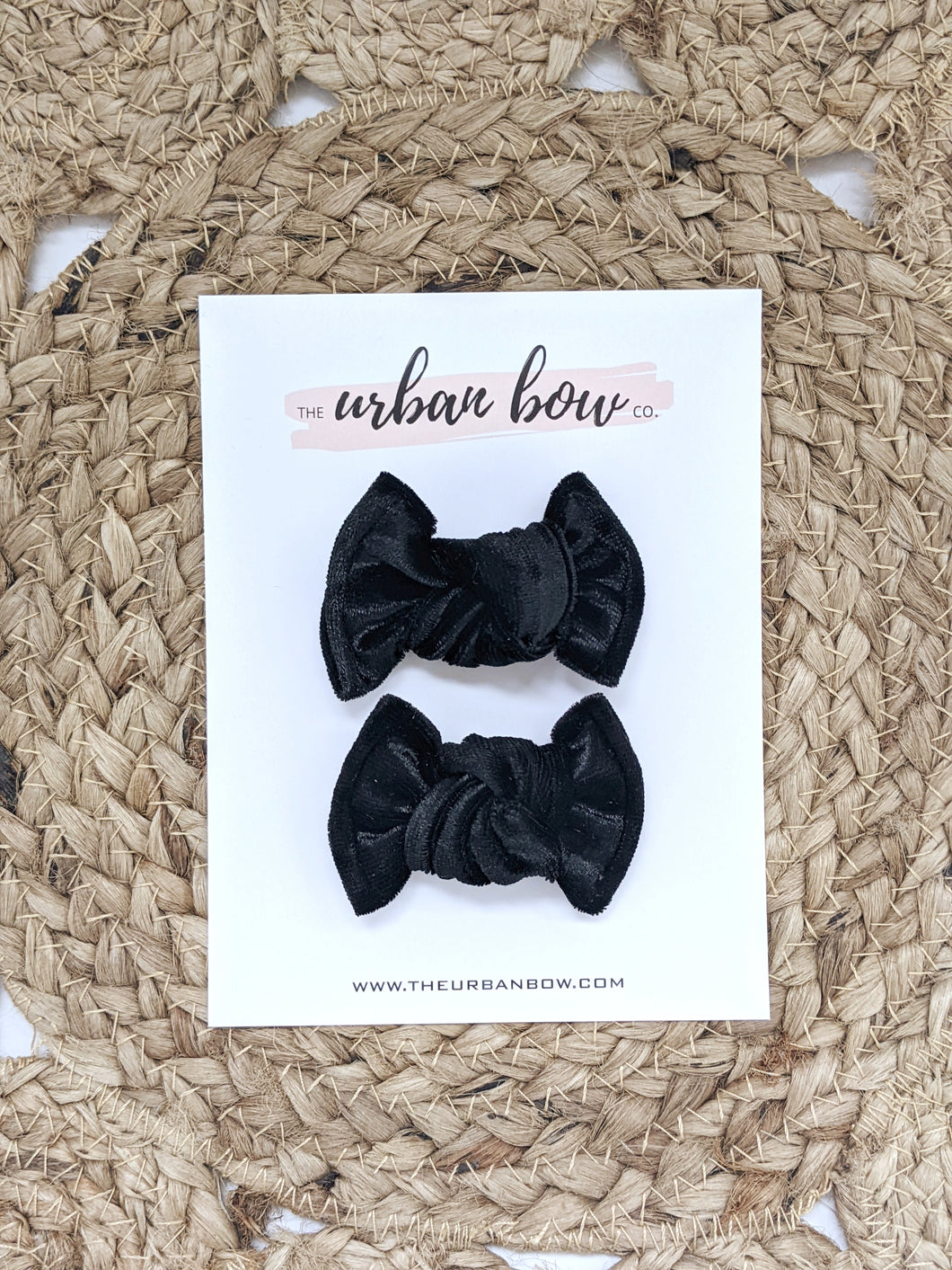 Black Velvet | Mila Piggies