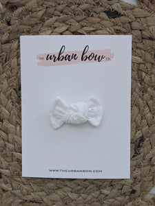 Creamy Eyelet 2.0 | mini bow