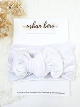 Load image into Gallery viewer, White velvet
